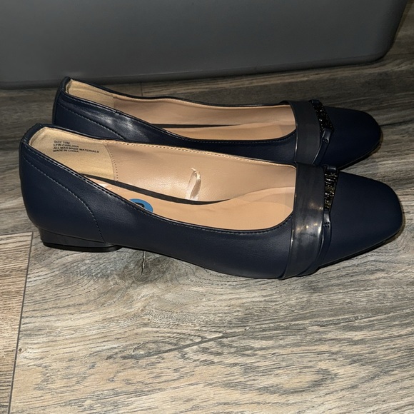 London Fog Collection LFW-Carlana Size 10M - Picture 5 of 9